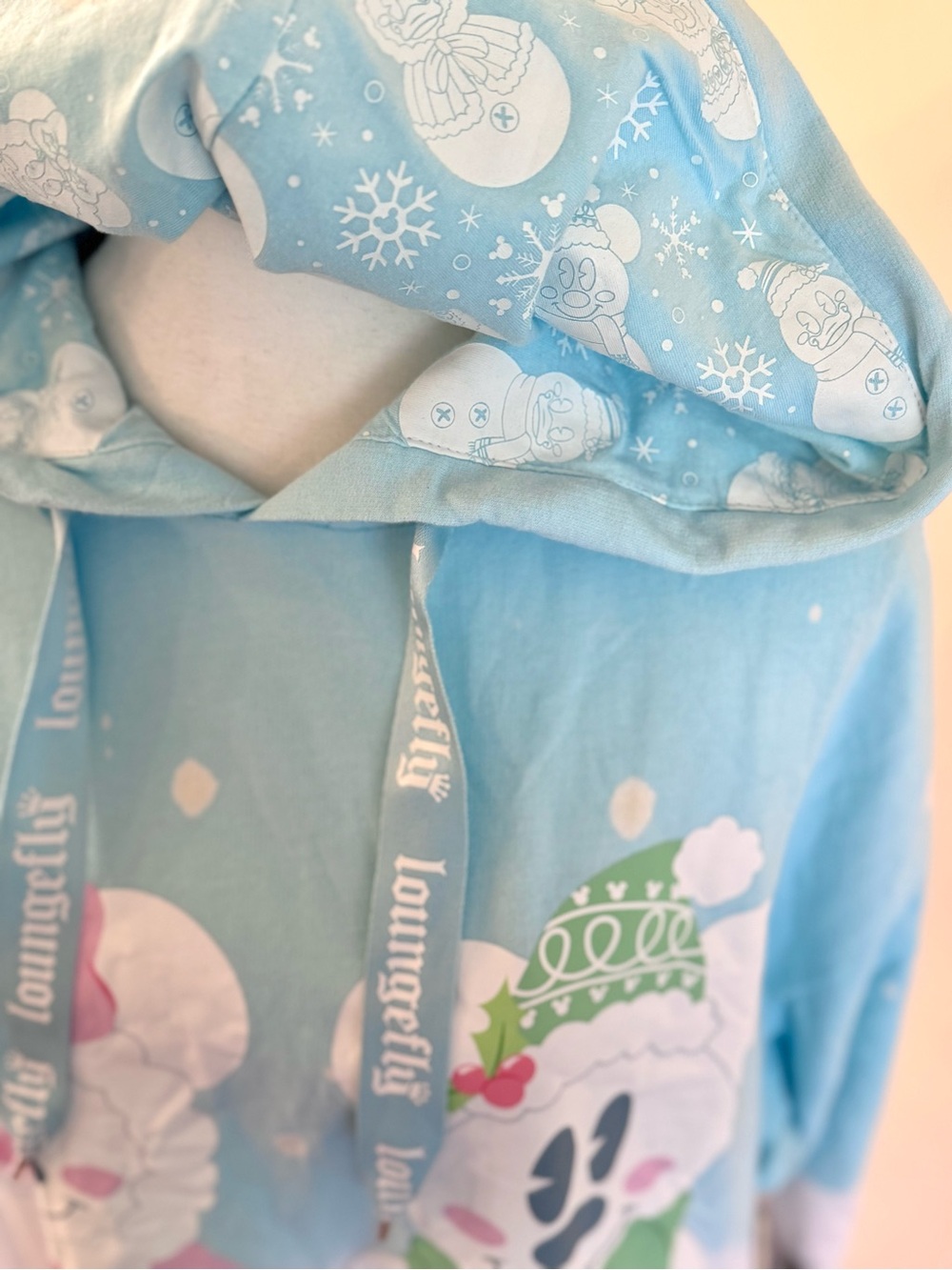 Disney / Loungefly Holiday Hoodie size Large - Picture 4 of 10